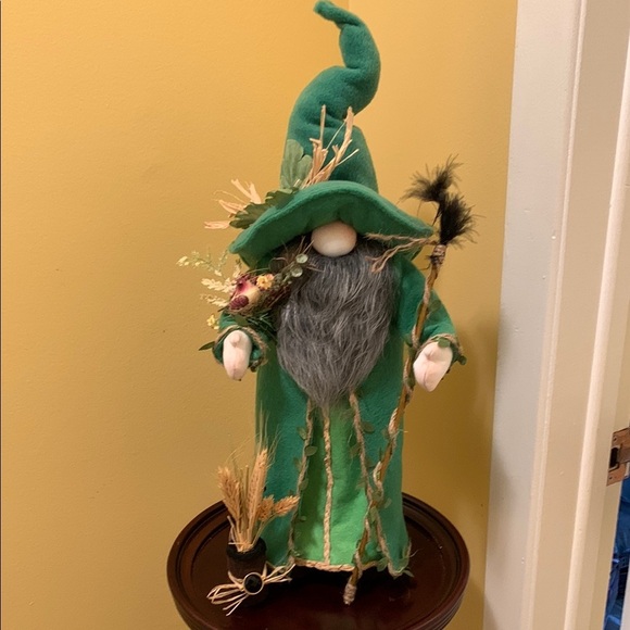 Enchanted Forest Wizard Gnome or Gandalf The Green Decor NWT - Picture 4 of 16